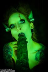 Razor Candi - Bride of Frankenstein Finds Huge Cock | Picture (11)