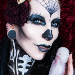 Dia de Los Muertos Style Skeleton Babe
