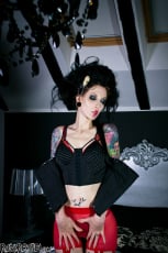 Razor Candi - Goth Girl Fantasy Razor Candi with Big Black Toy | Picture (8)