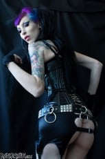 Razor Candi - Gothic Dreamgirl Razor Candi in Black Leather | Picture (5)