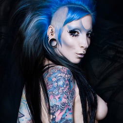 Leggy RazorCandi Goes Glamorous Alien Visitation