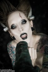 Razor Candi - Tattooed Bride of Frankenstein Cosplay | Picture (13)